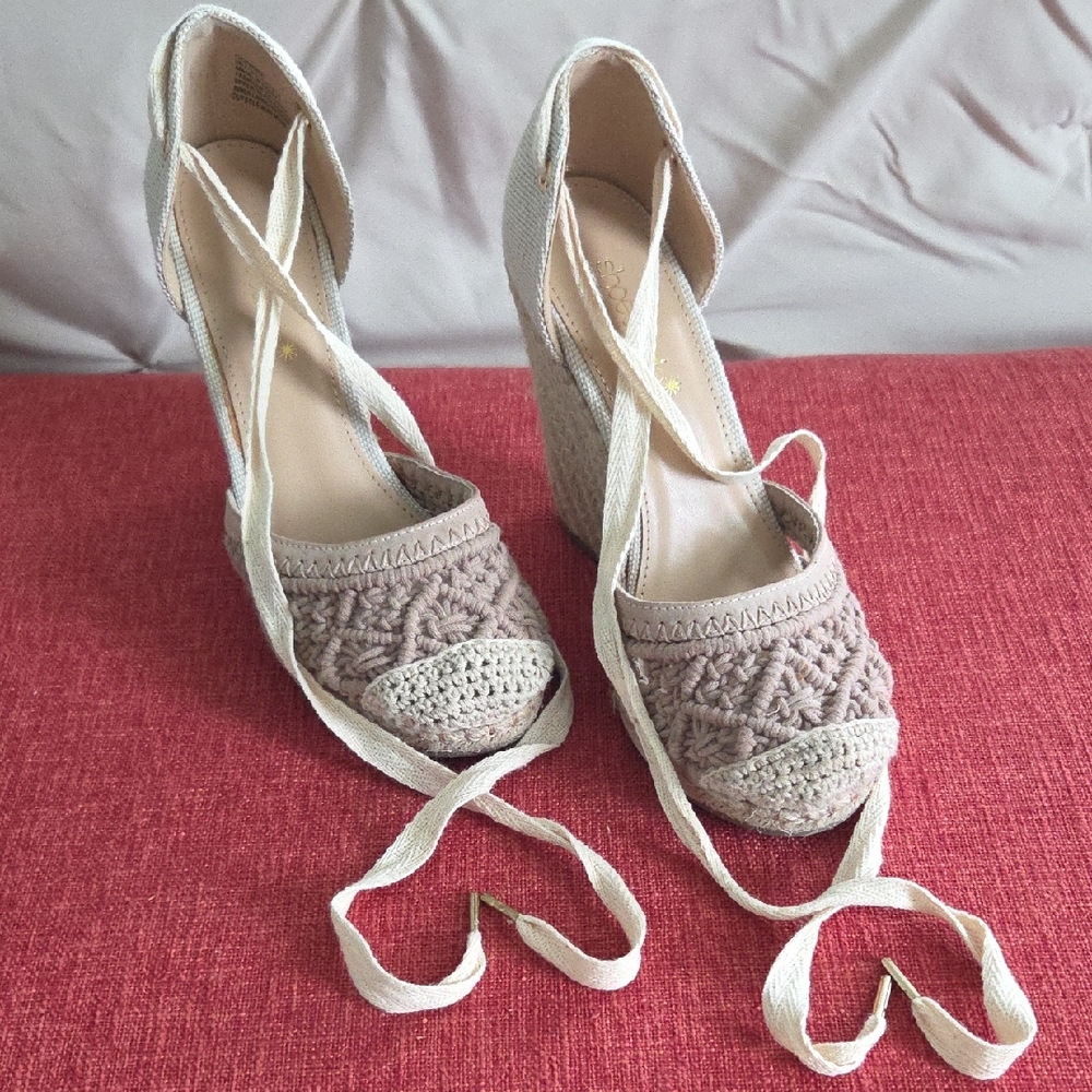 Shoe Dazzle Cream and Tan Lace-Up Espadrilles